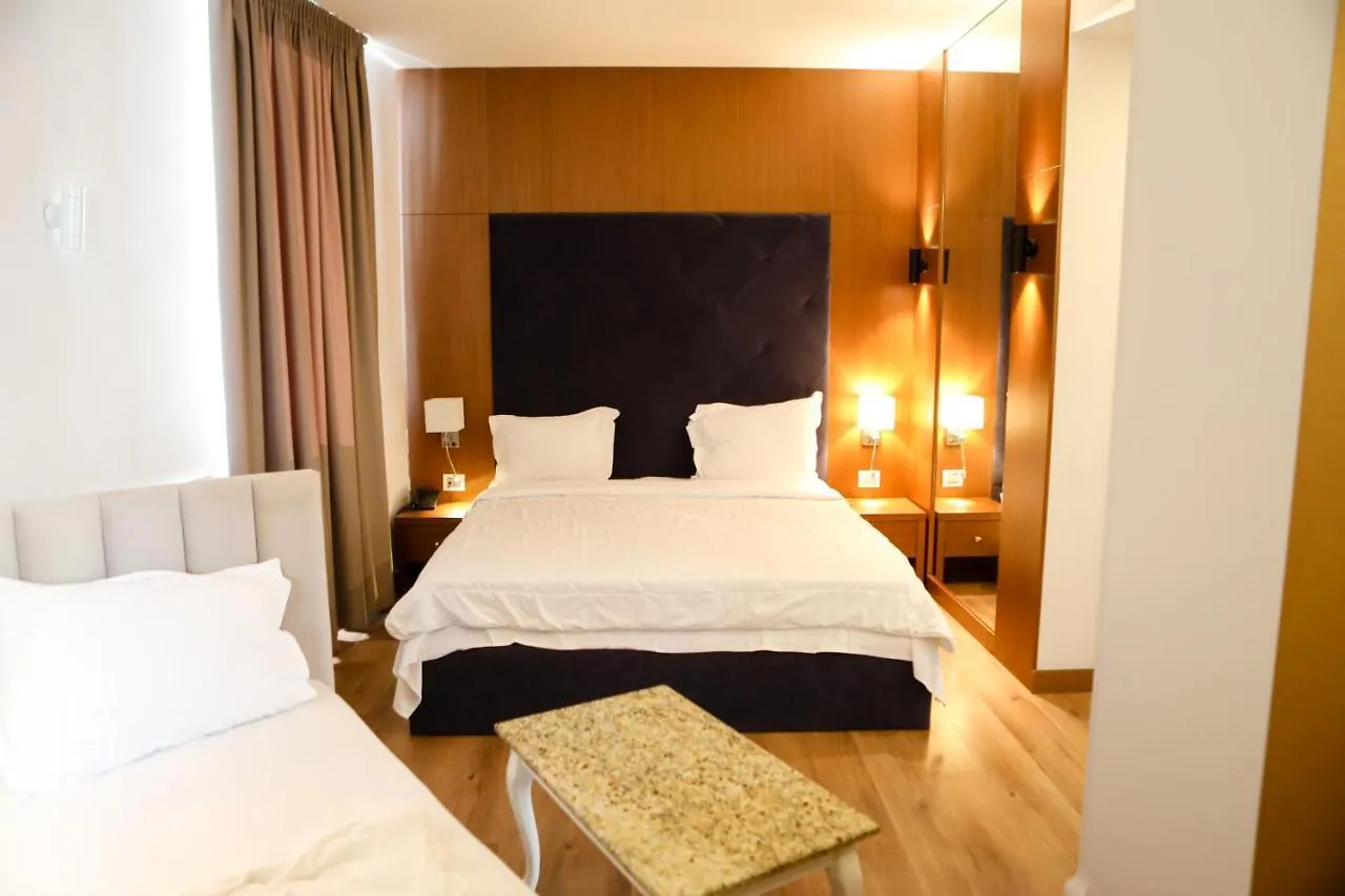 Golden Ring Resort Farke e Madhe