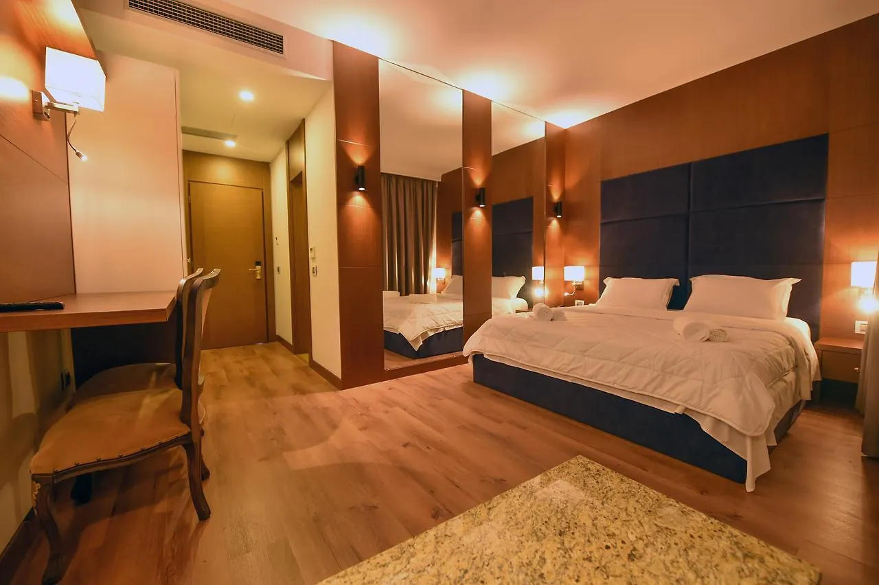 Golden Ring Resort Farke e Madhe