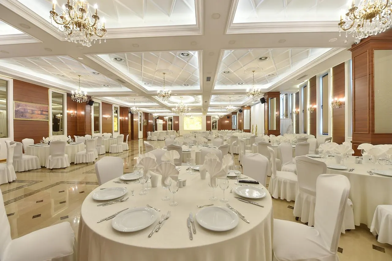Hotel Golden Ring Resort Farke e Madhe